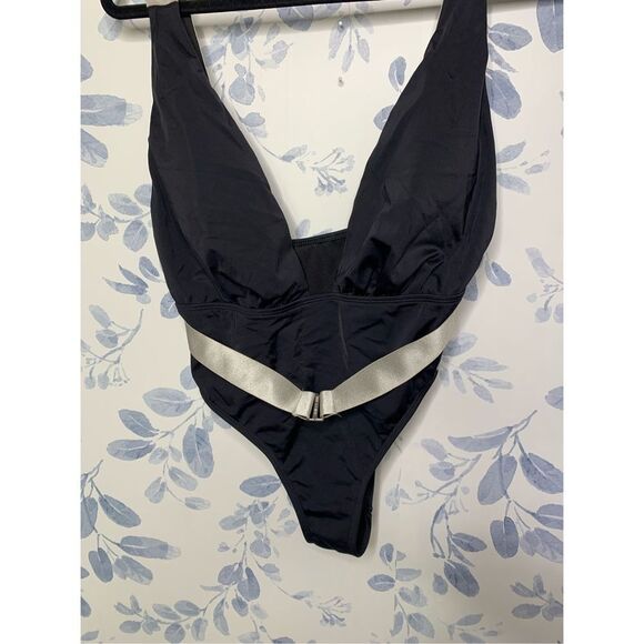 Free Society Swimwear One Piece Bathing Suit Black Size 8 - Picture 2 of 8